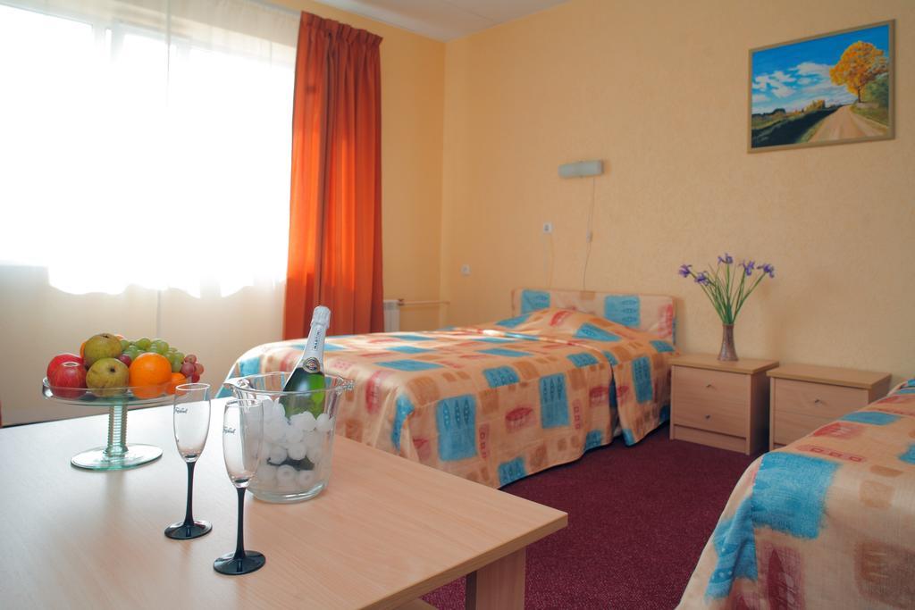 טרטו Rehe Hotel מראה חיצוני תמונה