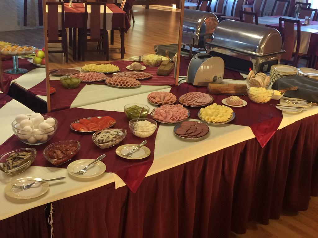 טרטו Rehe Hotel מראה חיצוני תמונה
