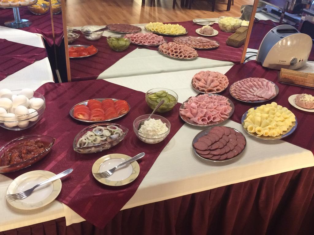 טרטו Rehe Hotel מראה חיצוני תמונה