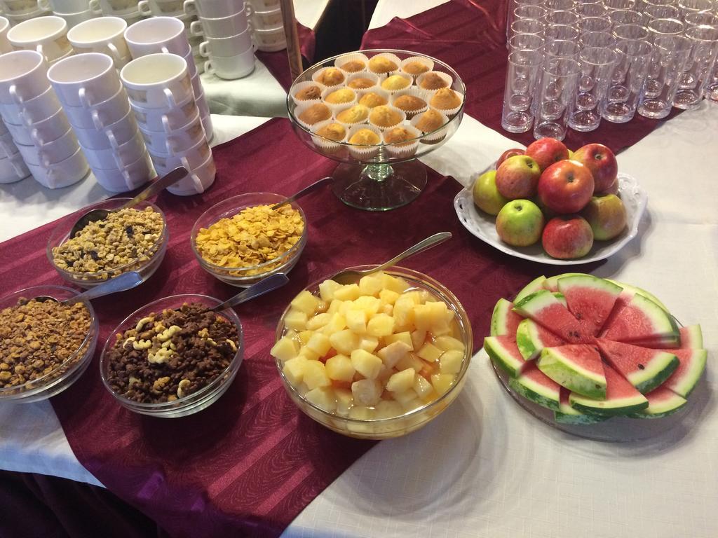טרטו Rehe Hotel מראה חיצוני תמונה